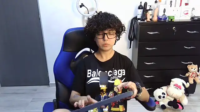 Snapshot of thomascooper7 chatting on September 18, 1:04 am thomascooper7 online show from September 18, 1:04 am