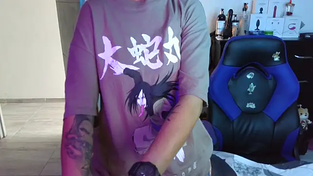 Snapshot of thomascooper7 chatting on October 9, 8:24 pm thomascooper7 online show from October 9, 8:24 pm