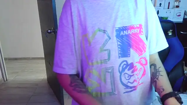 Snapshot of thomascooper7 chatting on October 10, 8:25 pm thomascooper7 online show from October 10, 8:25 pm