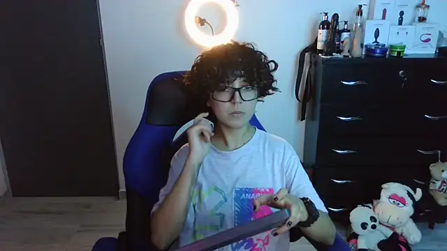 Snapshot of thomascooper7 chatting on September 24, 1:48 am thomascooper7 online show from September 24, 1:48 am