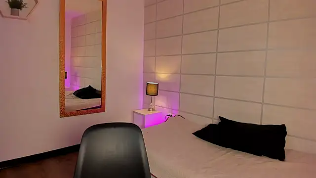 Christine Laam online show from March 30, 11:43 am