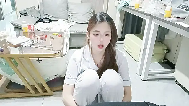 MM YY SS online show from October 15, 6:27 am