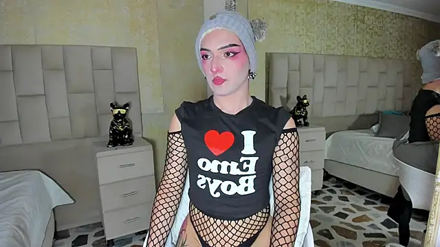 melodybonss  online show from September 27, 4:52 am