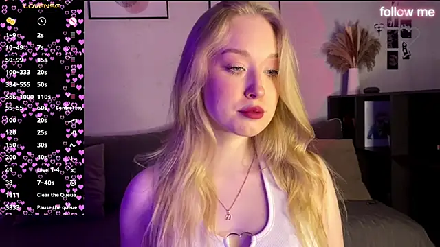 SweetDarcy online show from September 28, 3:17 pm