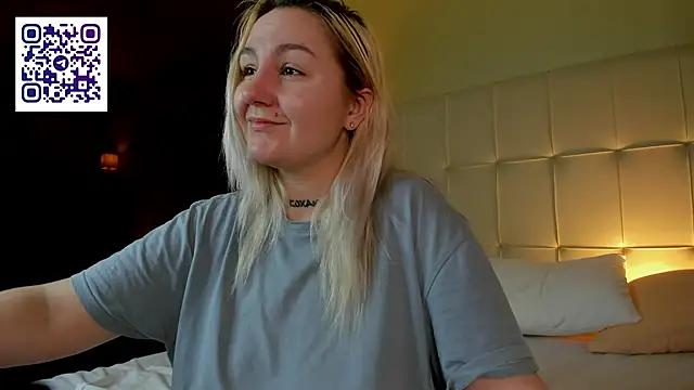 Snapshot of Debbie_Taylor chatting on October 6, 4:12 pm Debbie Taylor online show from October 6, 4:12 pm