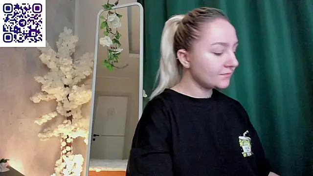 Snapshot of Debbie_Taylor chatting on October 27, 2:34 pm Debbie Taylor online show from October 27, 2:34 pm