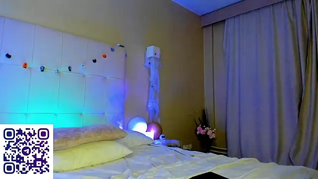 Debbie Taylor online show from November 5, 5:07 pm