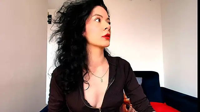 miabeautyxx online show from March 26, 2:08 pm