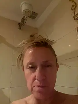 Snapshot of issa_soto_ chatting on September 30, 4:45 pm issa soto  online show from September 30, 4:45 pm