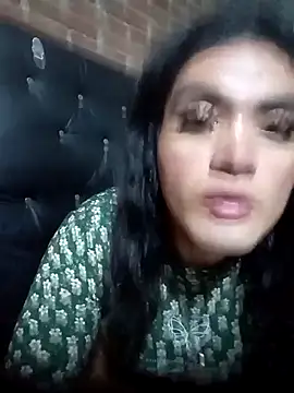 yovana13 online show from October 22, 12:04 am