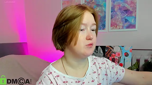 Sara Robinson online show from October 25, 2:41 am