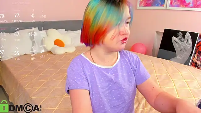 Sara Robinson online show from December 18, 2:38 am