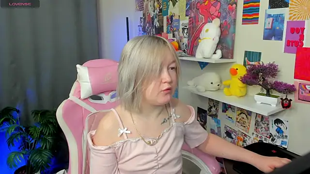 Sara Robinson online show from April 17, 2:24 am