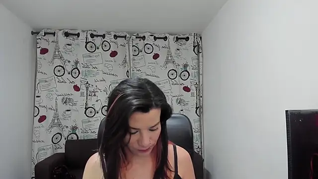 Snapshot of DanaaRey chatting on October 14, 4:31 pm DanaaRey online show from October 14, 4:31 pm