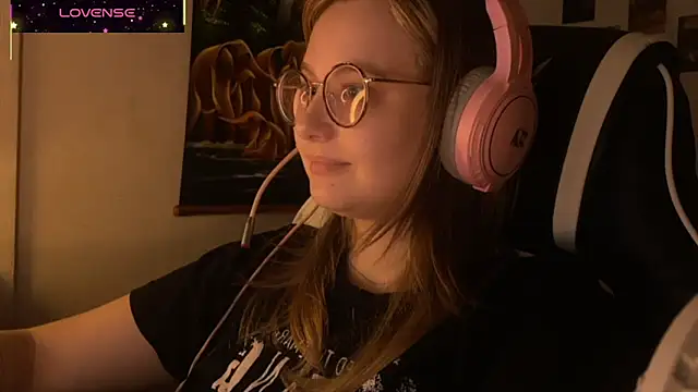 Snapshot of JacyWinslat chatting on October 12, 12:35 am JacyWinslat online show from October 12, 12:35 am