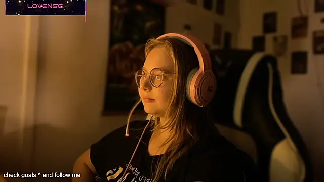 Snapshot of JacyWinslat chatting on October 23, 6:03 pm JacyWinslat online show from October 23, 6:03 pm