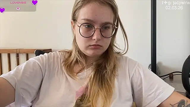 JacyWinslat online show from March 2, 7:59 am