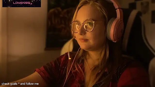 Snapshot of JacyWinslat chatting on October 25, 8:48 pm JacyWinslat online show from October 25, 8:48 pm