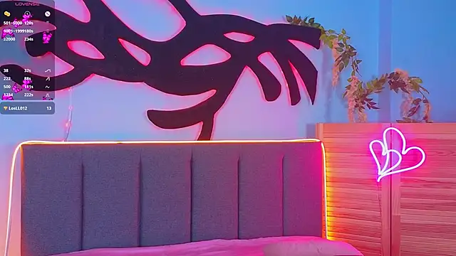 Snapshot of AlinaWalters chatting on October 5, 9:09 pm AlinaWalters online show from October 5, 9:09 pm