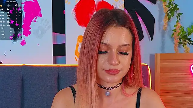 Snapshot of AlinaWalters chatting on September 23, 9:35 pm AlinaWalters online show from September 23, 9:35 pm