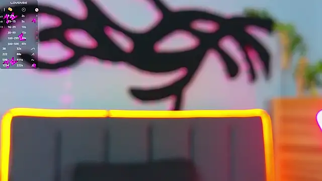 Snapshot of AlinaWalters chatting on September 24, 9:36 pm AlinaWalters online show from September 24, 9:36 pm