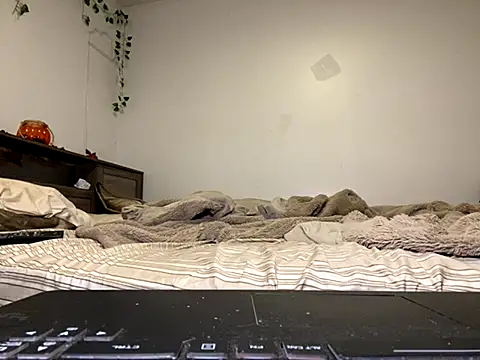 Snapshot of Kittyymaze1 chatting on October 2, 12:10 pm Kittyymaze1 online show from October 2, 12:10 pm