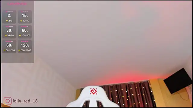 Snapshot of lolly_red_ chatting on October 7, 9:19 pm lolly red online show from October 7, 9:19 pm