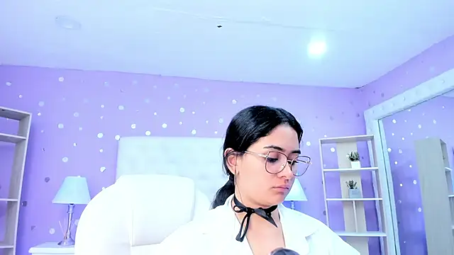 Snapshot of scarlette_15_ chatting on September 19, 3:38 am scarlette 15  online show from September 19, 3:38 am