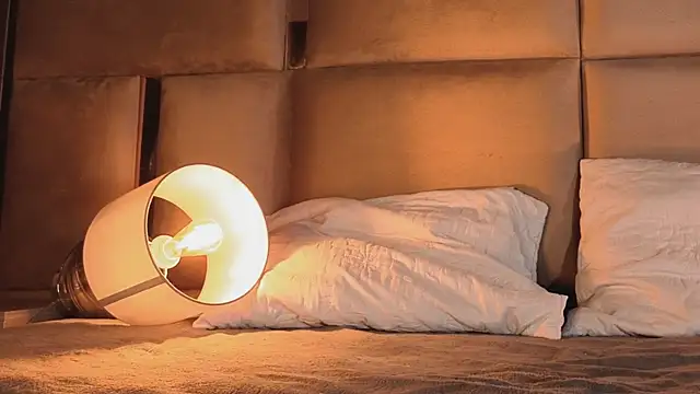 Snapshot of angelinepossy chatting on September 18, 10:19 pm angelinepossy online show from September 18, 10:19 pm