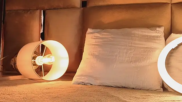 Snapshot of angelinepossy chatting on October 10, 10:03 pm angelinepossy online show from October 10, 10:03 pm