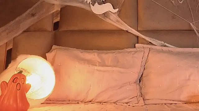 Snapshot of angelinepossy chatting on October 26, 9:43 pm angelinepossy online show from October 26, 9:43 pm