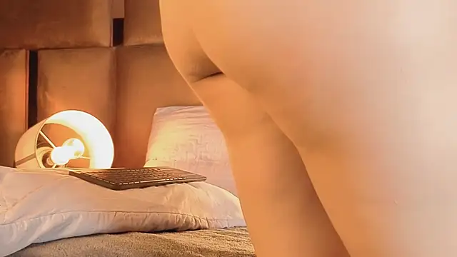 Snapshot of angelinepossy chatting on October 11, 10:23 pm angelinepossy online show from October 11, 10:23 pm