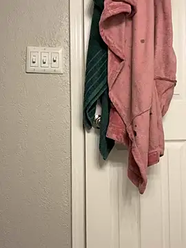 Snapshot of RainFallzxxz chatting on October 12, 2:03 am RainFallzxxz online show from October 12, 2:03 am