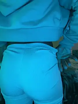 Snapshot of RainFallzxxz chatting on October 22, 9:47 am RainFallzxxz online show from October 22, 9:47 am