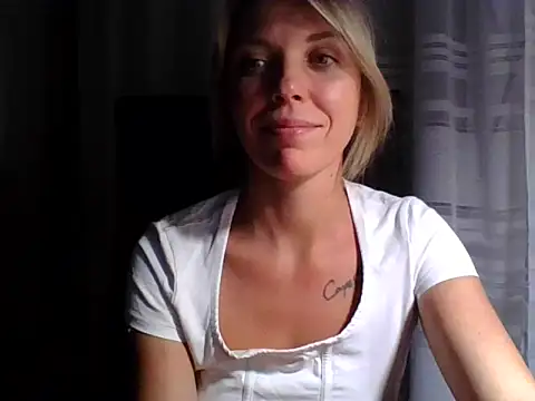 Snapshot of VelvetLove287 chatting on September 29, 6:46 pm VelvetLove287 online show from September 29, 6:46 pm