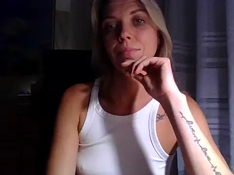 Snapshot of VelvetLove287 chatting on September 30, 6:57 pm VelvetLove287 online show from September 30, 6:57 pm