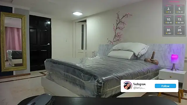 charolbruce 1 online show from February 9, 12:18 pm