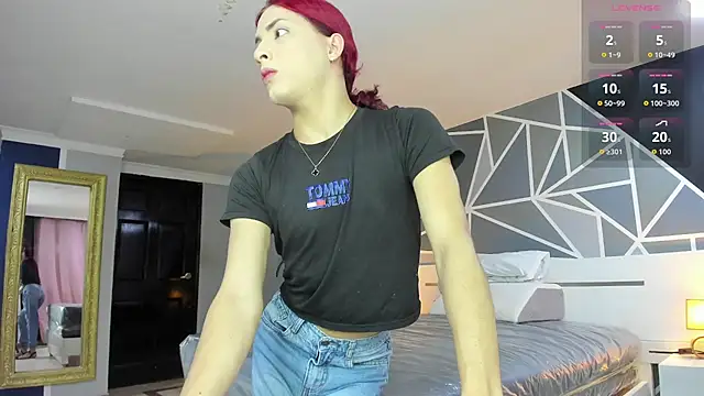 Snapshot of charolbruce_1 chatting on October 14, 11:24 am charolbruce 1 online show from October 14, 11:24 am