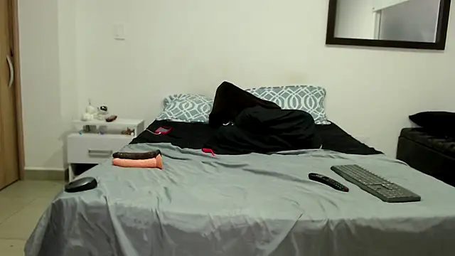 AnnieRoss69 online show from October 10, 9:52 pm