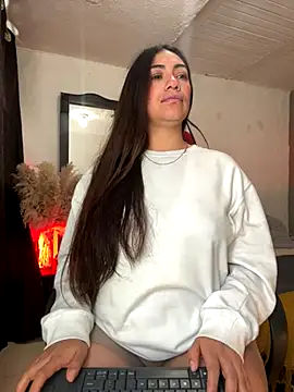 Snapshot of emmily_d chatting on October 16, 7:38 pm emmily d online show from October 16, 7:38 pm