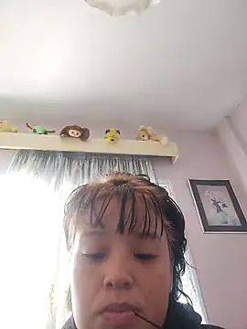 Snapshot of LorenRosse chatting on October 15, 4:59 am LorenRosse online show from October 15, 4:59 am