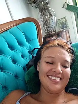 Snapshot of LorenRosse chatting on October 2, 5:01 am LorenRosse online show from October 2, 5:01 am