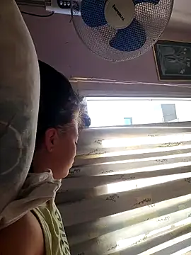 Snapshot of LorenRosse chatting on October 14, 4:37 am LorenRosse online show from October 14, 4:37 am