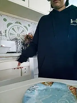 Snapshot of LorenRosse chatting on October 17, 4:27 am LorenRosse online show from October 17, 4:27 am