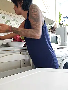 Snapshot of LorenRosse chatting on October 5, 8:08 am LorenRosse online show from October 5, 8:08 am