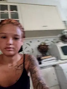 Snapshot of LorenRosse chatting on September 30, 4:29 am LorenRosse online show from September 30, 4:29 am