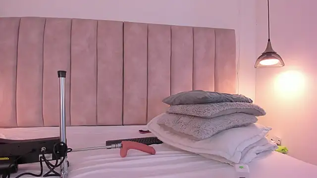 Snapshot of Julieta_Jane chatting on October 18, 4:15 am Julieta Jane online show from October 18, 4:15 am