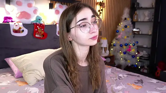 PollyBeev online show from November 30, 8:18 am