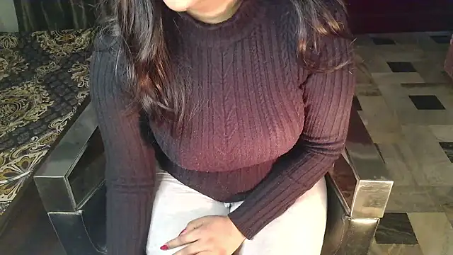 aarushi sharmaa online show from January 18, 3:25 am