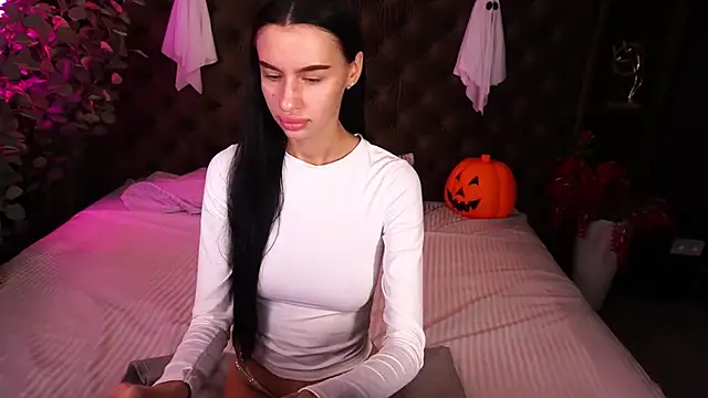 Snapshot of Snow_WhiteeeX chatting on October 31, 6:39 am Snow WhiteeeX online show from October 31, 6:39 am